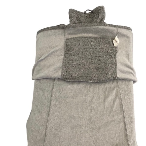 UGG Pichot Turtleneck Pullover Poncho Sweater Topper Cape, XS - Picture 5 of 9